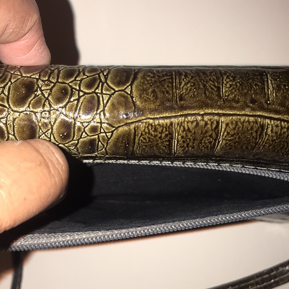 Women’s Embossed Crossbody Purse - Picture 9 of 14